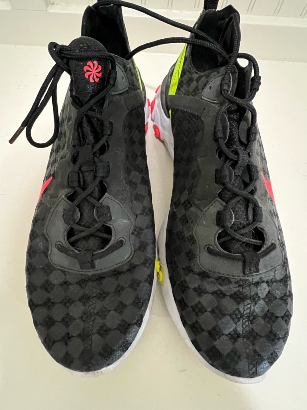 Nike Reacts Men’s Black Athletic Shoes with Pink Accent